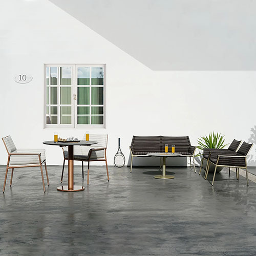 ANDY Casual Chair & STIZZY Pedestal Table