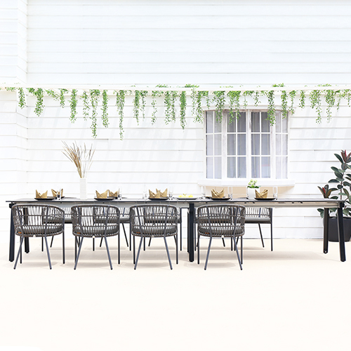 MAXXIMUS Extension Table & BONO Dining Chair