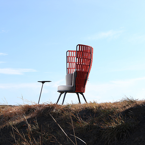 DAISY RAE Chat Chair High Back Alu Legs & C Table