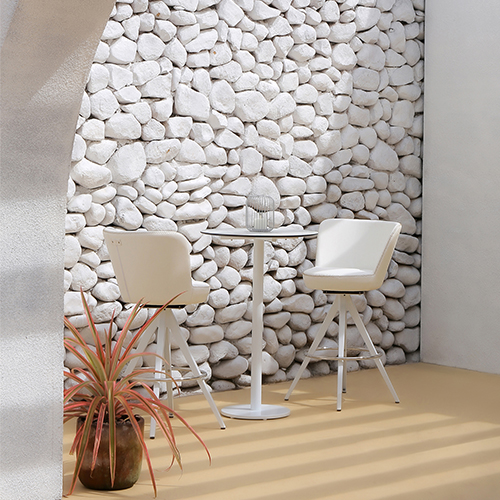 STIZZY Pedestal Bar Table & Swivel Bar Chair