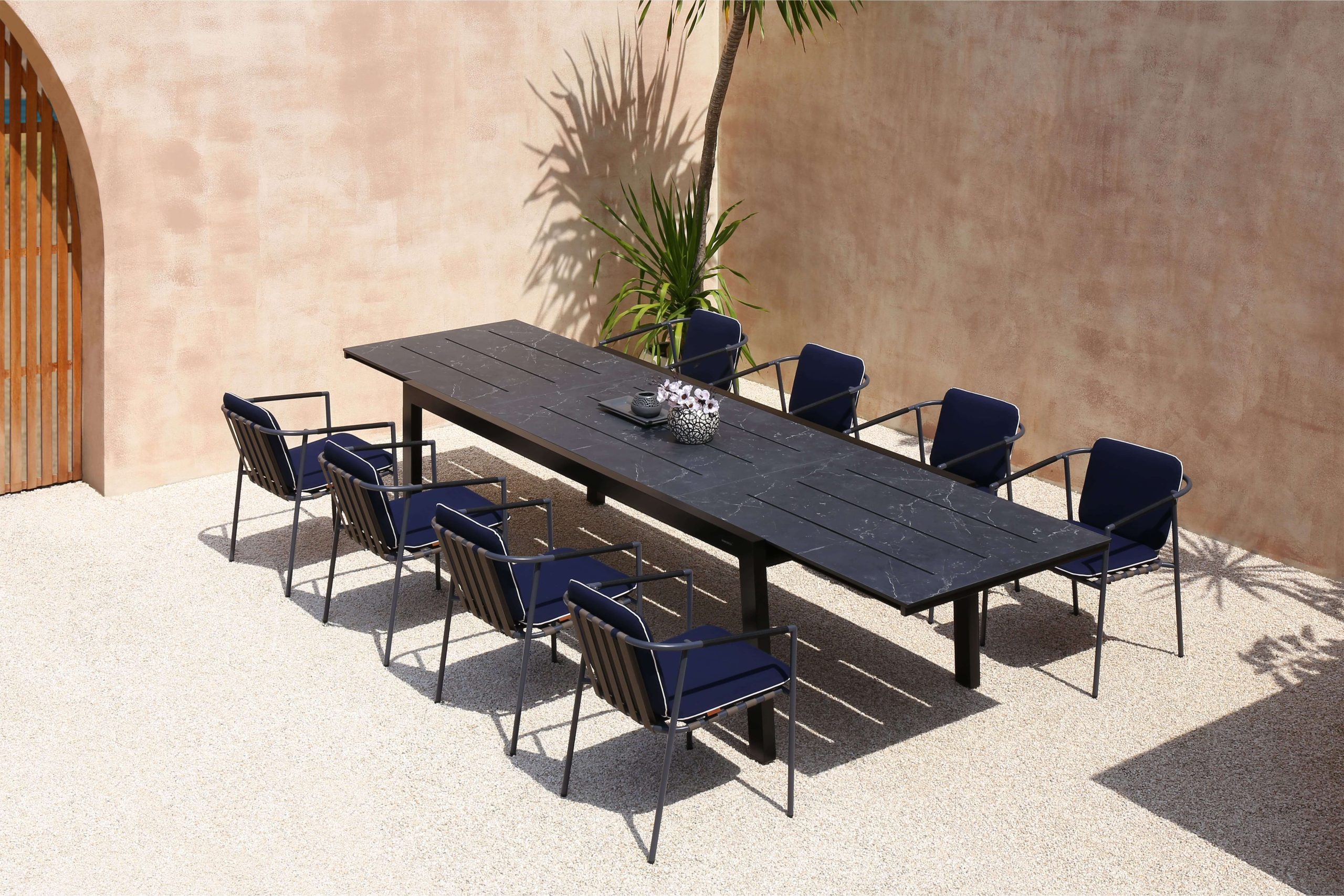 BAIA ext table_EKKA chair_medium