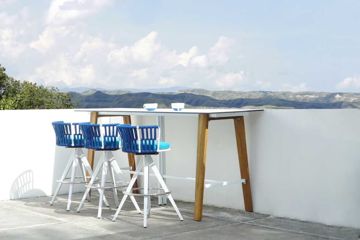 SATO_bar_tbl_DAISY_RAE_swivel_bar_chair_2_med