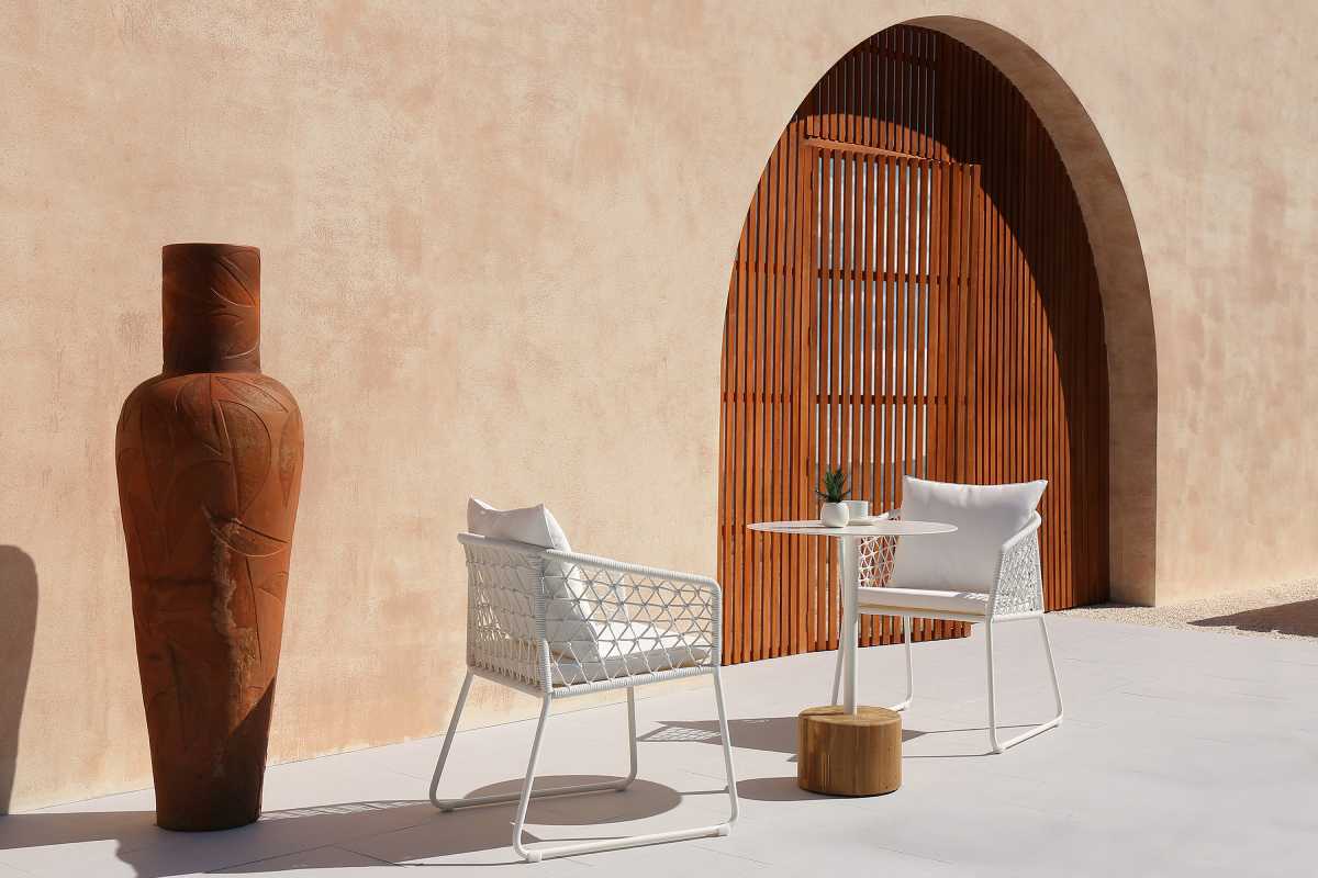 OHANA_dining_chair_GLYPH_bistro_table_1d_med