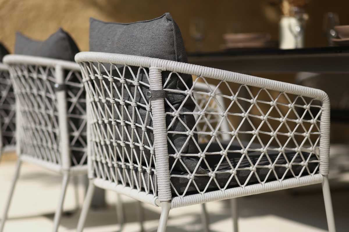 OHANA_dining_chair_detail_med