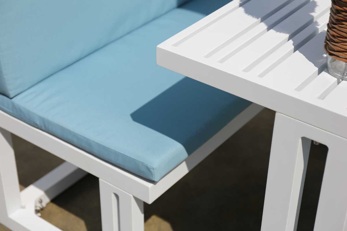 SOMBRERO_dining_booth_detail_1_med