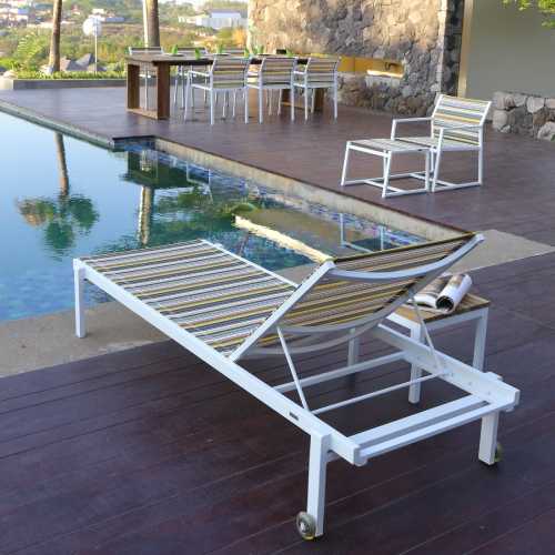 STRIPE Stackable Lounger