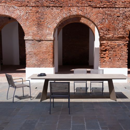 PRADO Dining Table 2